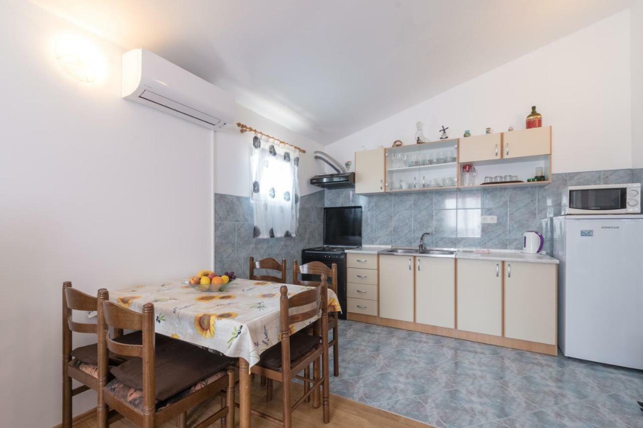 Apartment Marija Vizinada Exterior photo